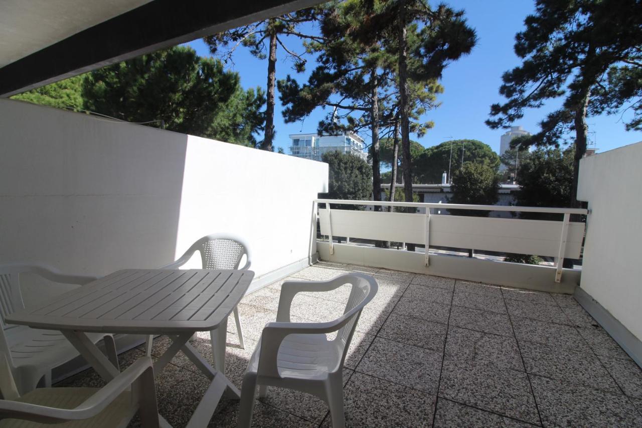 Residence Isvico Lignano Sabbiadoro Buitenkant foto